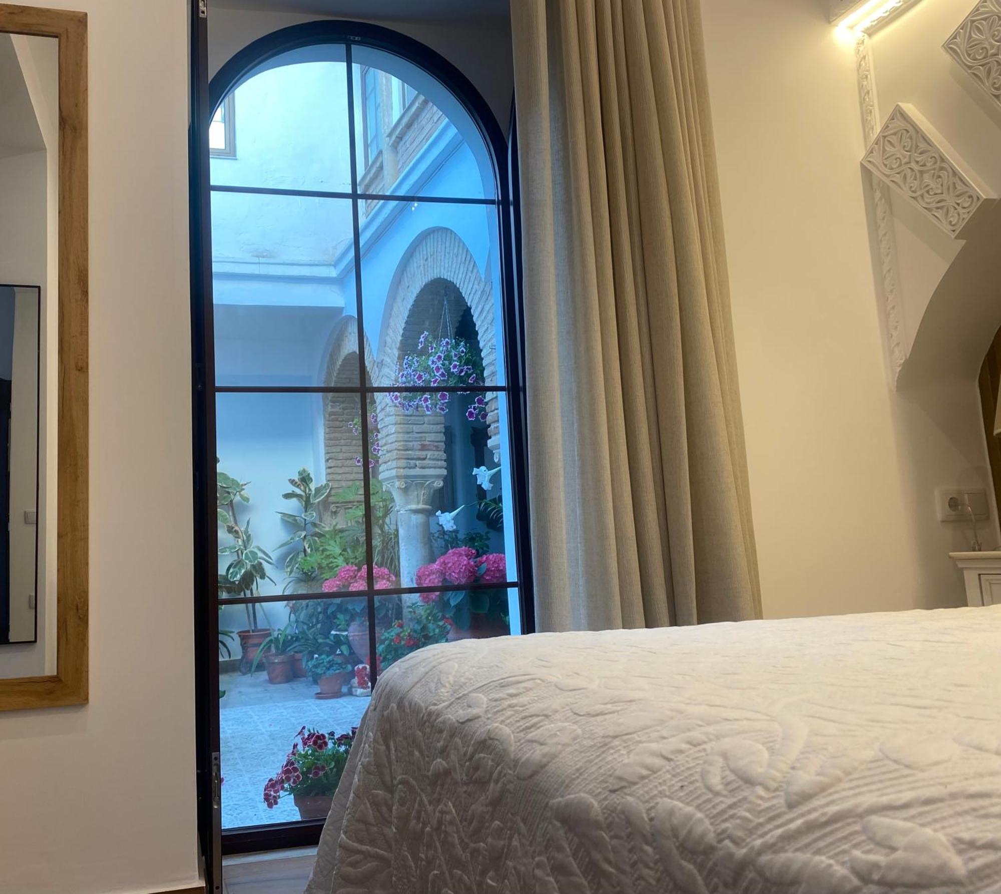El Patio De Regina Apartment Кордоба Екстериор снимка